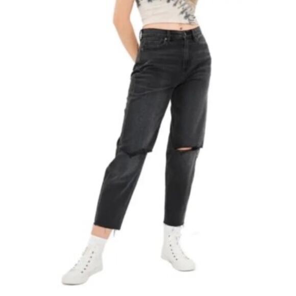 American Eagle Grayish Black Relaxed Mom Distressed Jeans Size 0 - Picture 9 of 9